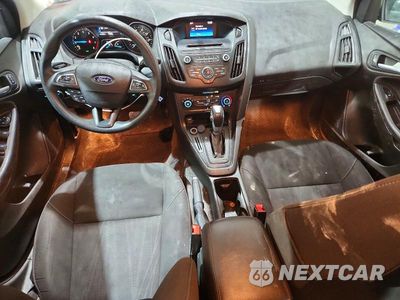 Zdjęcie 8 z 12 samochodu: 2016 FORD FOCUS SE VIN:1FADP3K25GL213554 - miniatura
