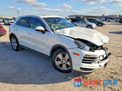 Czwarte zdjęcie samochodu z boku: 2019 PORSCHE CAYENNE VIN:WP1AA2AY8KDA07032 - miniatura