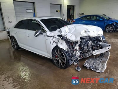 Czwarte zdjęcie samochodu z boku: 2018 AUDI S4 PRESTIGE VIN:WAUC4AF44JA003798 - miniatura