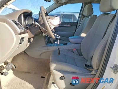 Zdjęcie 7 z 14 samochodu: 2012 JEEP GRAND CHEROKEE LAREDO VIN:1C4RJEAGXCC137513 - miniatura