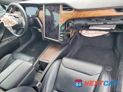 Zdjęcie 8 z 13 samochodu: 2018 TESLA MODEL S VIN:5YJSA1E20JF282651 - miniatura