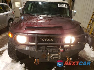 Zdjęcie 12 z 13 samochodu: 2007 TOYOTA FJ CRUISER VIN:JTEBU11F370027172 - miniatura