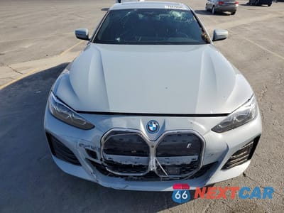 Piąte zdjęcie samochodu w środku: 2022 BMW I4 EDRIVE 40 VIN:WBY73AW06NFN25084 - miniatura