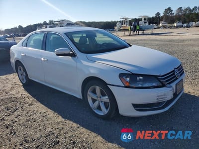Czwarte zdjęcie samochodu z boku: 2013 VOLKSWAGEN PASSAT SE VIN:1VWBP7A37DC116478 - miniatura