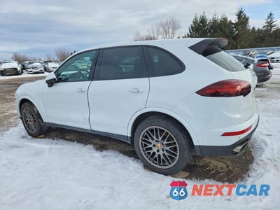 Drugie zdjęcie samochodu z przodu: 2017 PORSCHE CAYENNE VIN:WP1AA2A25HKA90144 - miniatura