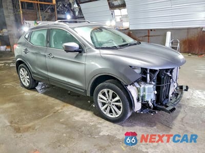 Czwarte zdjęcie samochodu z boku: 2019 NISSAN ROGUE SPORT SV VIN:JN1BJ1CR8KW352655 - miniatura