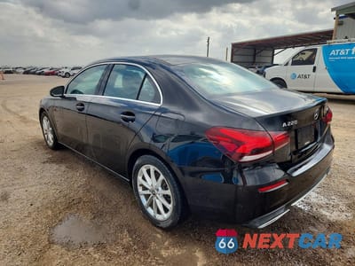 Drugie zdjęcie samochodu z przodu: 2019 MERCEDES-BENZ A 220 4MATIC VIN:WDD3G4FB1KW018716 - miniatura