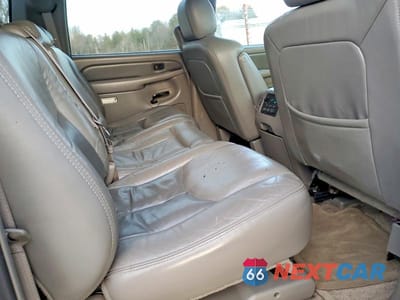 Zdjęcie 11 z 13 samochodu: 2003 GMC YUKON XL DENALI VIN:1GKFK66U33J293798 - miniatura