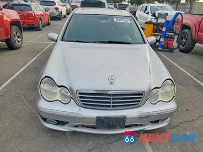 Piąte zdjęcie samochodu w środku: 2005 MERCEDES-BENZ C 230K SPORT SEDAN VIN:WDBRF40J85F616991 - miniatura