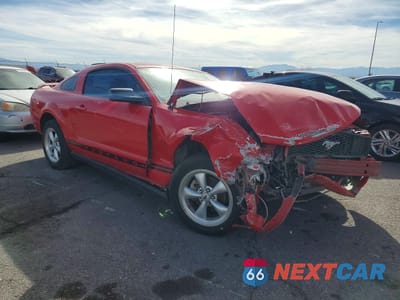 Czwarte zdjęcie samochodu z boku: 2006 FORD MUSTANG VIN:1ZVFT80N465136099 - miniatura