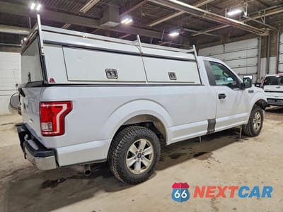 Trzecie zdjęcie samochodu z tyłu: 2016 FORD F150 VIN:1FTMF1C80GKD31845 - miniatura