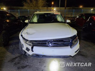 Piąte zdjęcie samochodu w środku: 2019 VOLKSWAGEN TIGUAN SE VIN:3VV3B7AX3KM056088 - miniatura