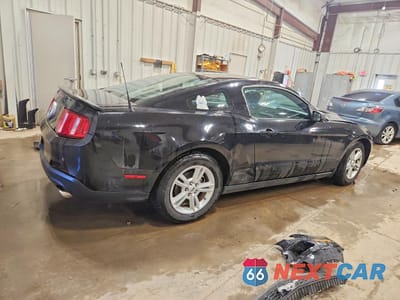 Trzecie zdjęcie samochodu z tyłu: 2012 FORD MUSTANG VIN:1ZVBP8AM1C5232311 - miniatura