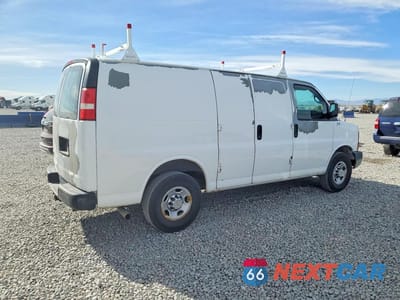Trzecie zdjęcie samochodu z tyłu: 2011 CHEVROLET EXPRESS 2500 DELIVERY VAN VIN:1GCWGFCA0B1189078 - miniatura