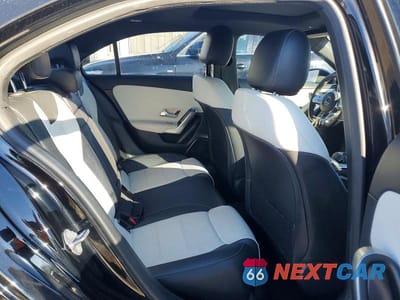 Zdjęcie 10 z 11 samochodu: 2020 MERCEDES-BENZ A 35 AMG VIN:W1K3G5BBXLJ230900 - miniatura