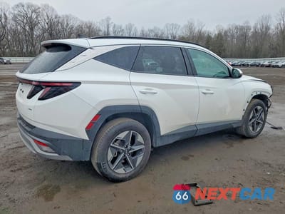Trzecie zdjęcie samochodu z tyłu: 2025 HYUNDAI TUCSON SEL CONVENIENCE VIN:3KMJCCDE3SE003114 - miniatura