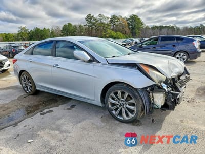 Czwarte zdjęcie samochodu z boku: 2011 HYUNDAI SONATA SE VIN:5NPEC4AB0BH246511 - miniatura