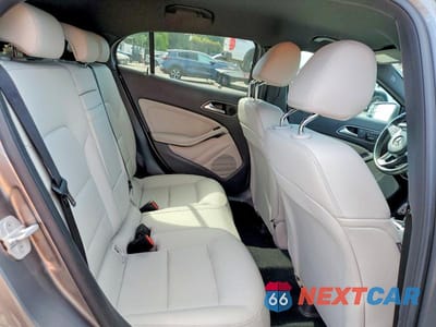 Zdjęcie 10 z 11 samochodu: 2017 MERCEDES-BENZ GLA 250 4MATIC VIN:WDCTG4GB2HJ304714 - miniatura