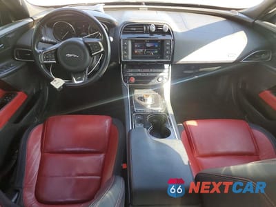 Zdjęcie 8 z 11 samochodu: 2017 JAGUAR XE R - SPORT VIN:SAJAL4BVXHA971073 - miniatura