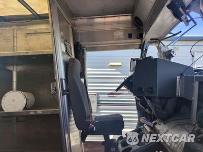 Zdjęcie 11 z 13 samochodu: 2017 FORD E450 DELIVERY VAN VIN:1FC3E4K67HDC60763 - miniatura