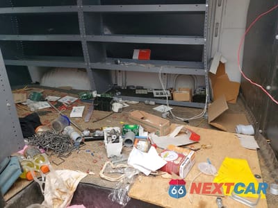 Zdjęcie 11 z 13 samochodu: 2022 GMC SAVANA 2500 CARGO UTILITY / SERVICE VAN VIN:1GTW7AF77N1241426 - miniatura