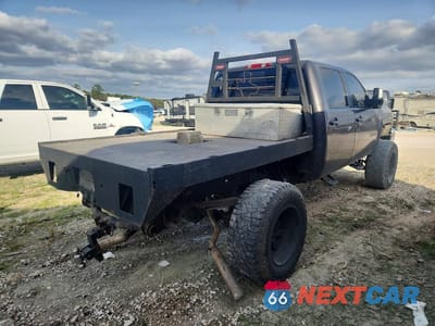 Trzecie zdjęcie samochodu z tyłu: 2010 CHEVROLET SILVERADO K2500 HEAVY DUTY LTZ VIN:1GC4KYBG5AF156778 - miniatura