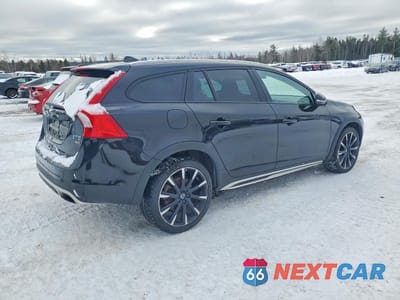 Trzecie zdjęcie samochodu z tyłu: 2018 VOLVO V60 CROSS COUNTRY PREMIER VIN:YV440MWK6J2056206 - miniatura