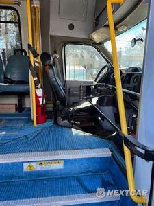 Piąte zdjęcie samochodu w środku: 2014 FORD ECONOLINE E450 SUPER DUTY CUTAWAY VAN VIN:1FDEE4FL9EDA66011 - miniatura