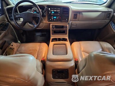 Zdjęcie 8 z 13 samochodu: 2004 GMC YUKON VIN:1GKEC13Z94J331824 - miniatura