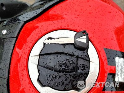 Zdjęcie 8 z 9 samochodu: 2024 KAWASAKI ZR900 F VIN:ML5ZRDF11RDA72364 - miniatura
