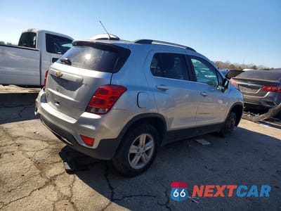 Trzecie zdjęcie samochodu z tyłu: 2017 CHEVROLET TRAX 1LT VIN:3GNCJPSB3HL144262 - miniatura