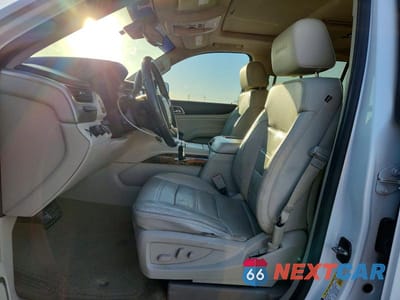 Zdjęcie 7 z 12 samochodu: 2016 GMC YUKON XL DENALI VIN:1GKS2HKJ4GR201210 - miniatura