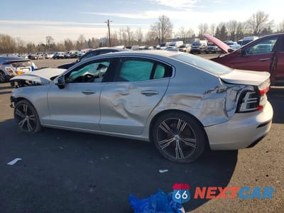 Drugie zdjęcie samochodu z przodu: 2019 VOLVO S60 T5 INSCRIPTION VIN:7JR102FL2KG016861 - miniatura