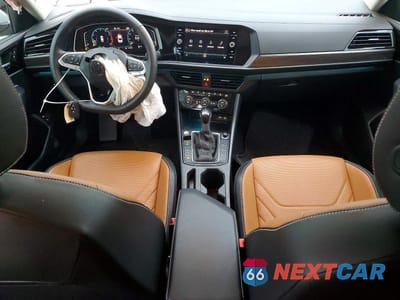 Zdjęcie 8 z 11 samochodu: 2024 VOLKSWAGEN JETTA SEL VIN:3VWGM7BU8RM071076 - miniatura