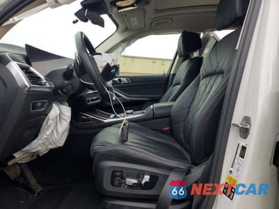 Zdjęcie 7 z 12 samochodu: 2023 BMW X7 XDRIVE40I VIN:5UX23EM04P9P81391 - miniatura