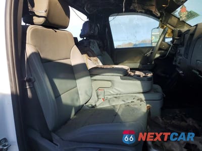 Zdjęcie 10 z 11 samochodu: 2023 CHEVROLET SILVERADO MEDIUM DUTY VIN:1HTKHPVK3PH565720 - miniatura