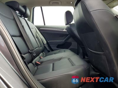 Zdjęcie 10 z 12 samochodu: 2018 VOLKSWAGEN GOLF SPORTWAGEN S VIN:3VWD17AU3JM758905 - miniatura