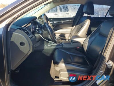 Zdjęcie 7 z 12 samochodu: 2019 CHRYSLER 300 TOURING VIN:2C3CCAAGXKH561427 - miniatura