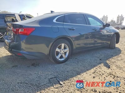 Trzecie zdjęcie samochodu z tyłu: 2020 CHEVROLET MALIBU LS VIN:1G1ZC5ST8LF108217 - miniatura