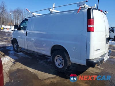 Drugie zdjęcie samochodu z przodu: 2017 CHEVROLET EXPRESS G2500 VIN:1GCWGAFF3H1337078 - miniatura