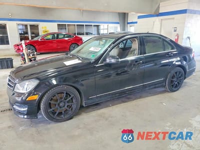 2014 MERCEDES-BENZ C 300 4MATIC WDDGF8AB1ER307486 - główne zdjęcie licytacji z USA - miniatura