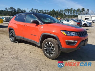 Czwarte zdjęcie samochodu z boku: 2020 JEEP COMPASS TRAILHAWK VIN:3C4NJDDB6LT239193 - miniatura