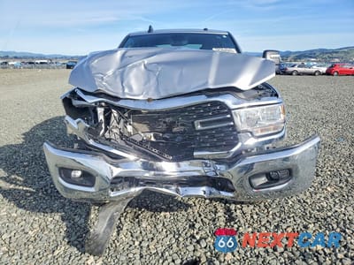 Piąte zdjęcie samochodu w środku: 2024 RAM 2500 BIG HORN VIN:3C6UR5DJ6RG386835 - miniatura
