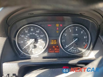 Zdjęcie 9 z 12 samochodu: 2015 BMW X1 XDRIVE28I VIN:WBAVL1C53FVY34170 - miniatura