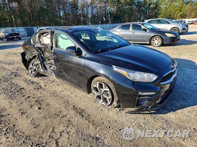 Czwarte zdjęcie samochodu z boku: 2021 KIA FORTE FE VIN:3KPF24AD5ME332574 - miniatura