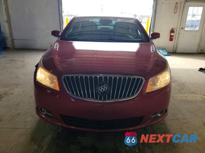 Piąte zdjęcie samochodu w środku: 2013 BUICK LACROSSE VIN:1G4GC5E34DF240852 - miniatura