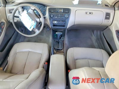 Zdjęcie 8 z 13 samochodu: 2000 HONDA ACCORD SE VIN:JHMCG6694YC016695 - miniatura