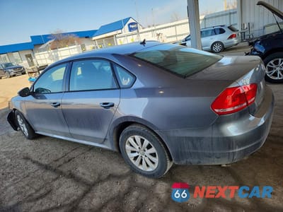 Drugie zdjęcie samochodu z przodu: 2012 VOLKSWAGEN PASSAT S VIN:1VWAH7A31CC028534 - miniatura