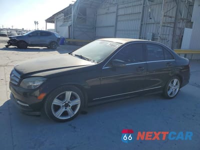 2011 MERCEDES-BENZ C 300 WDDGF5EB2BF635666 - główne zdjęcie licytacji z USA - miniatura