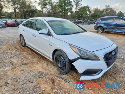 Czwarte zdjęcie samochodu z boku: 2017 HYUNDAI SONATA HYBRID VIN:KMHE24L12HA060407 - miniatura